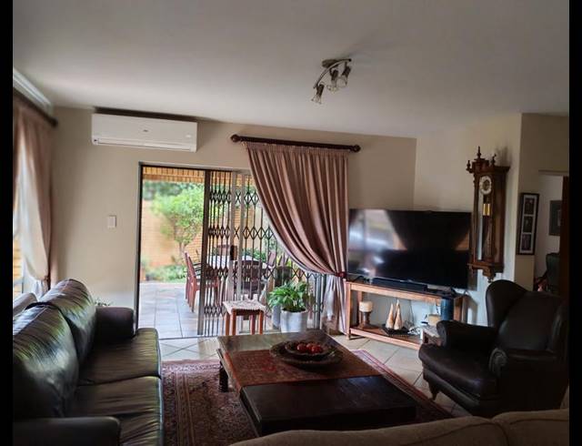 5 BEDROOM HOUSE FOR SALE IN ELDOGLEN